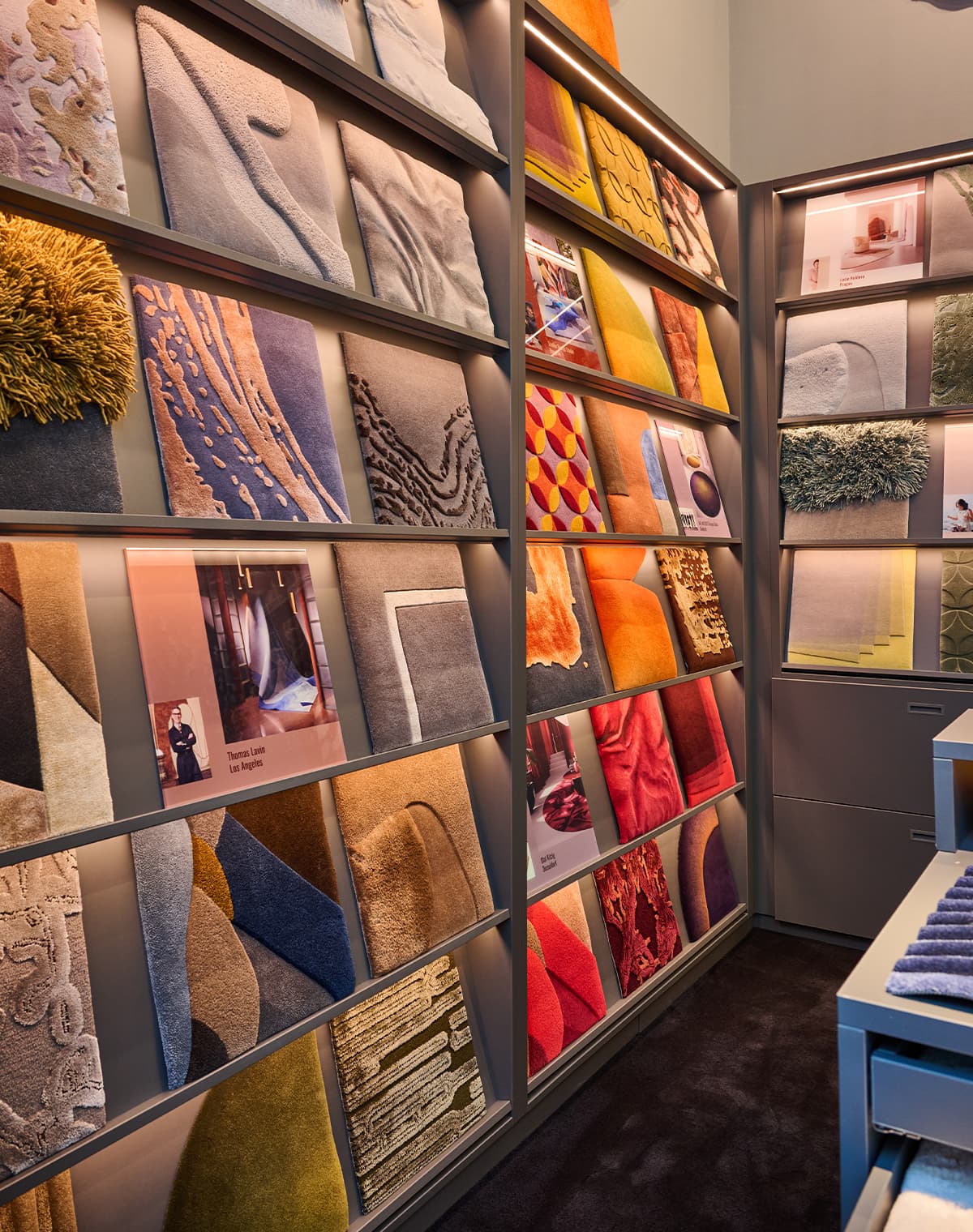 jab-anstoetz-showroom-hamburg-grothus-neu-01.jpg