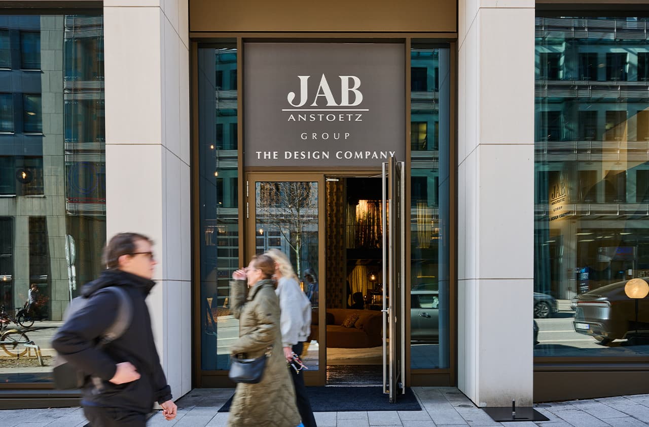 slide-jab-anstoetz-group-showroom-hamburg-joachim-grothus.jpg