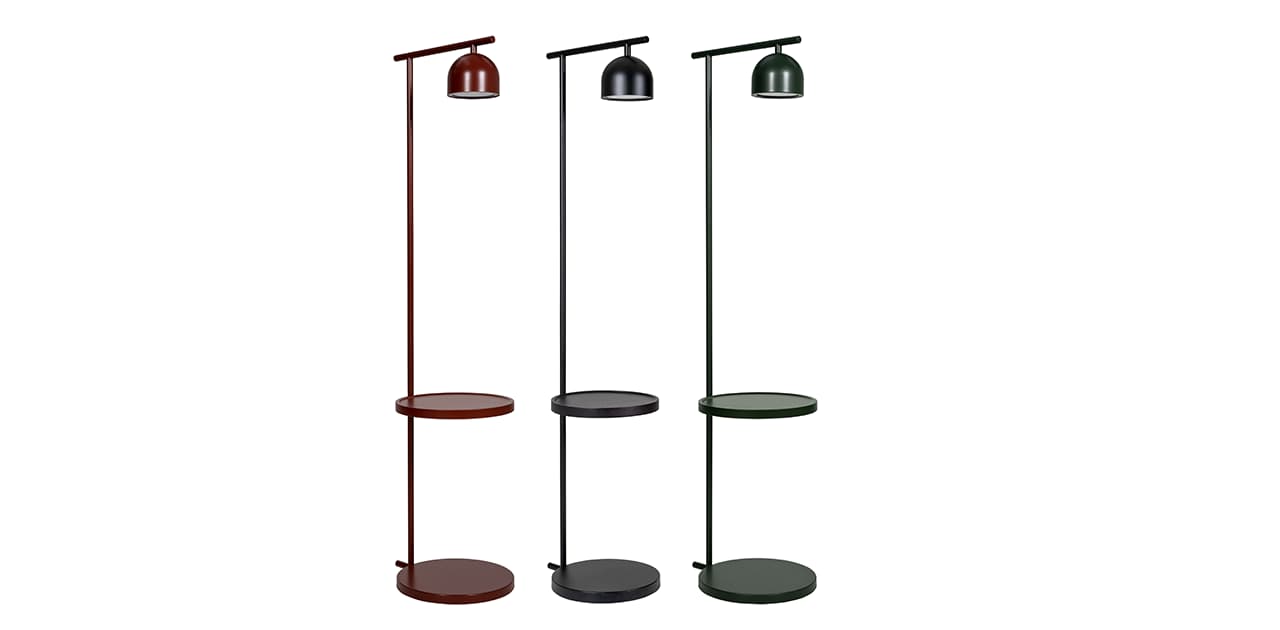 Freisteller dreier Stehlampen in rot, grün und schwarz. 