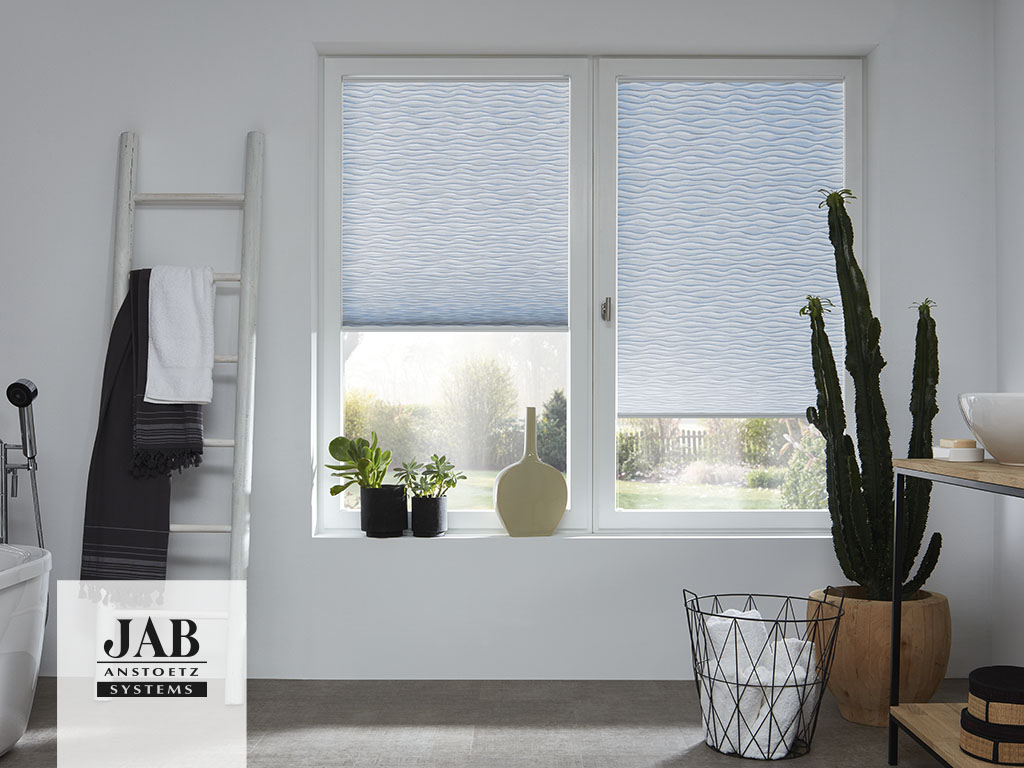 teaser-jab-anstoetz-group-styles-of-living-sunprotection-plissee-blinds-duette-ocean.jpg