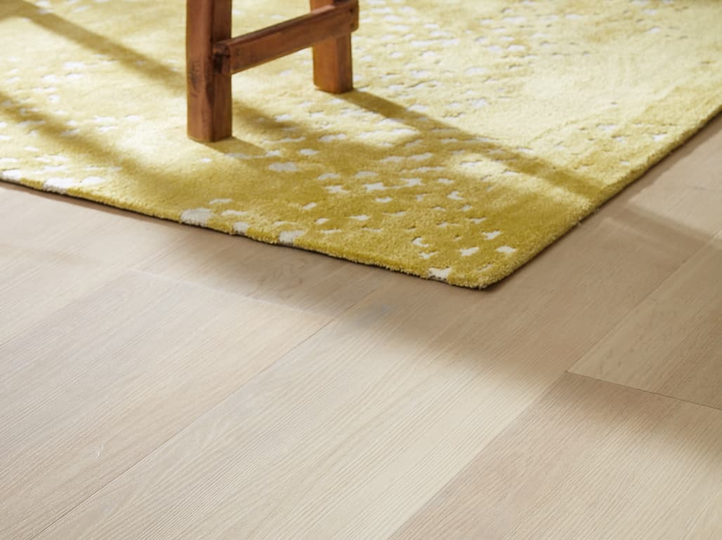 Vinylboden in Holzdesign in einem Wohnzimmer