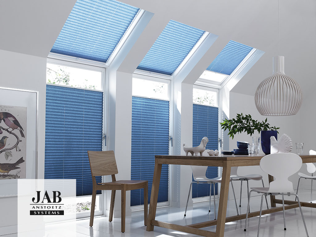 teaser-jab-anstoetz-group-styles-of-living-sunprotection-plissee-blinds-crash-perlex.jpg