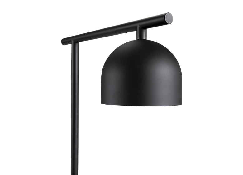 Freisteller drei Tischlampen in schwarz, rotbraun und grün.