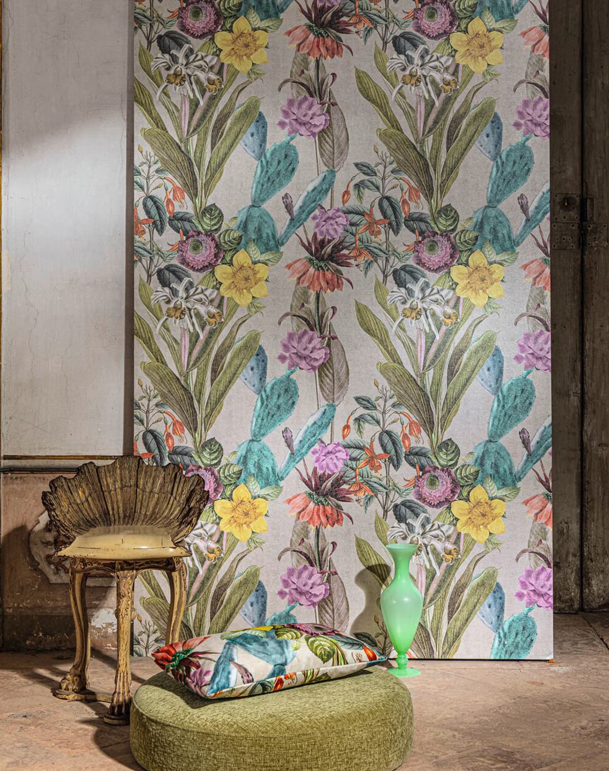 Tapete mit floralem Design